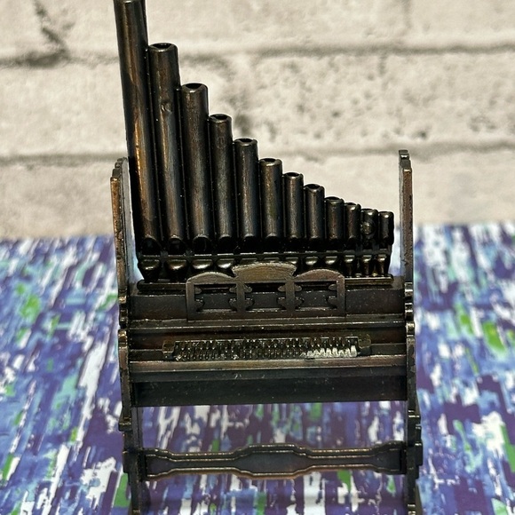 Vintage Die-Cast Pencil Sharpener Musical ORGAN in Original Box - Picture 2 of 8